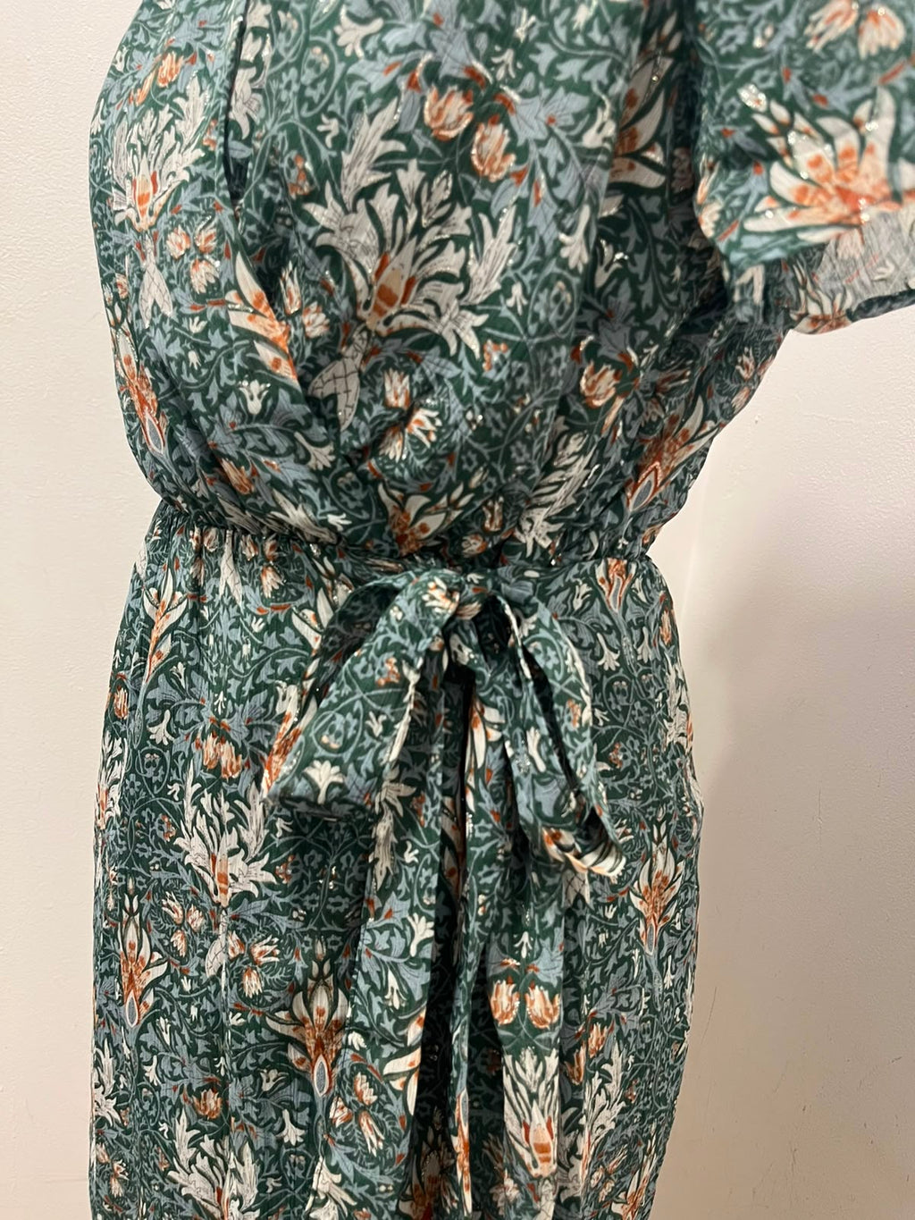 Robe courte fleurie - By one : Taille S/M (P0526-432)