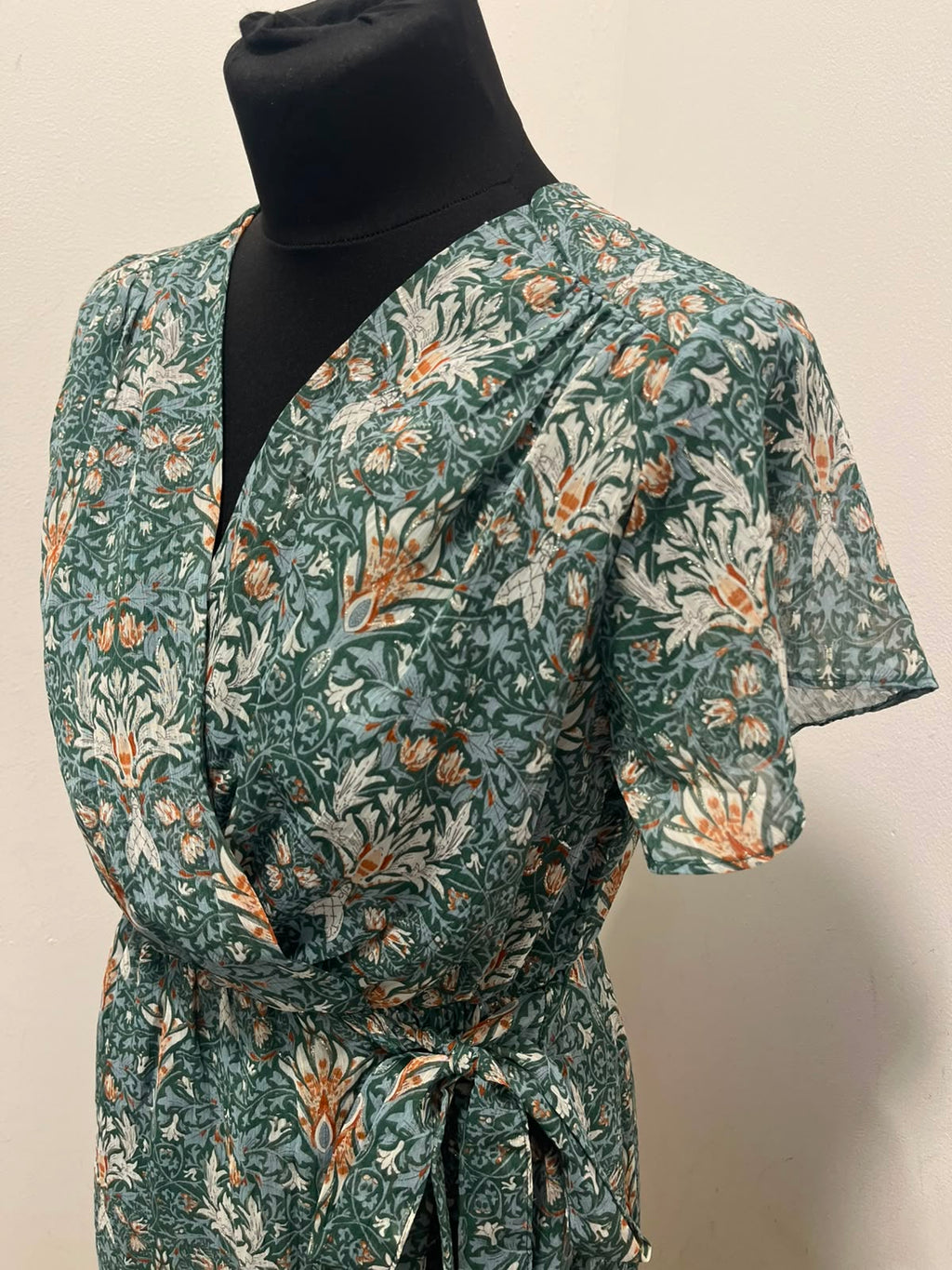 Robe courte fleurie - By one : Taille S/M (P0526-432)