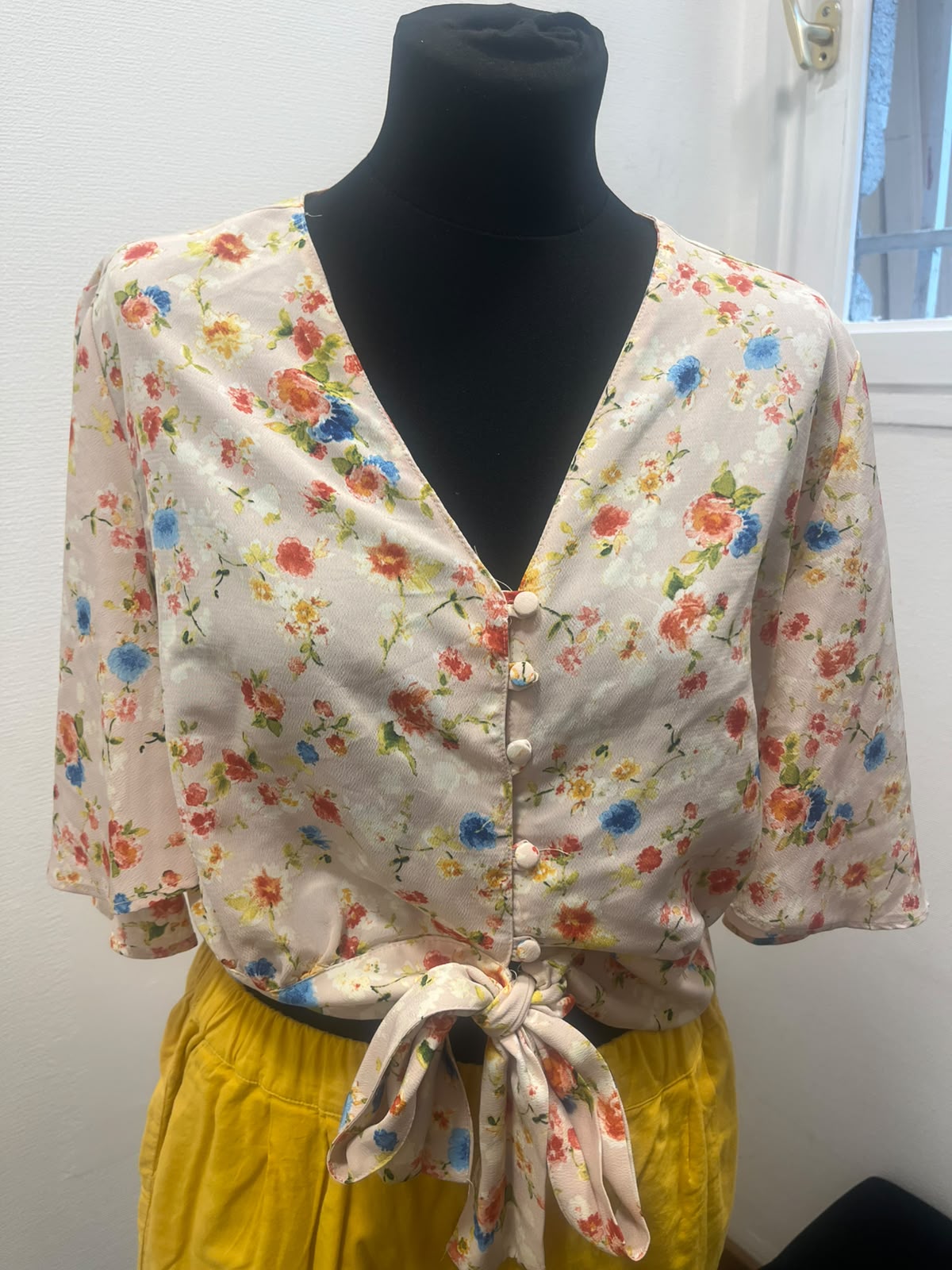 Crop top fleuri à nouer - Mango : Taille L (P0726-321)
