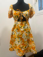 Robe courte fleurie à découpe & manches bouffantes - H&M : Taille M
