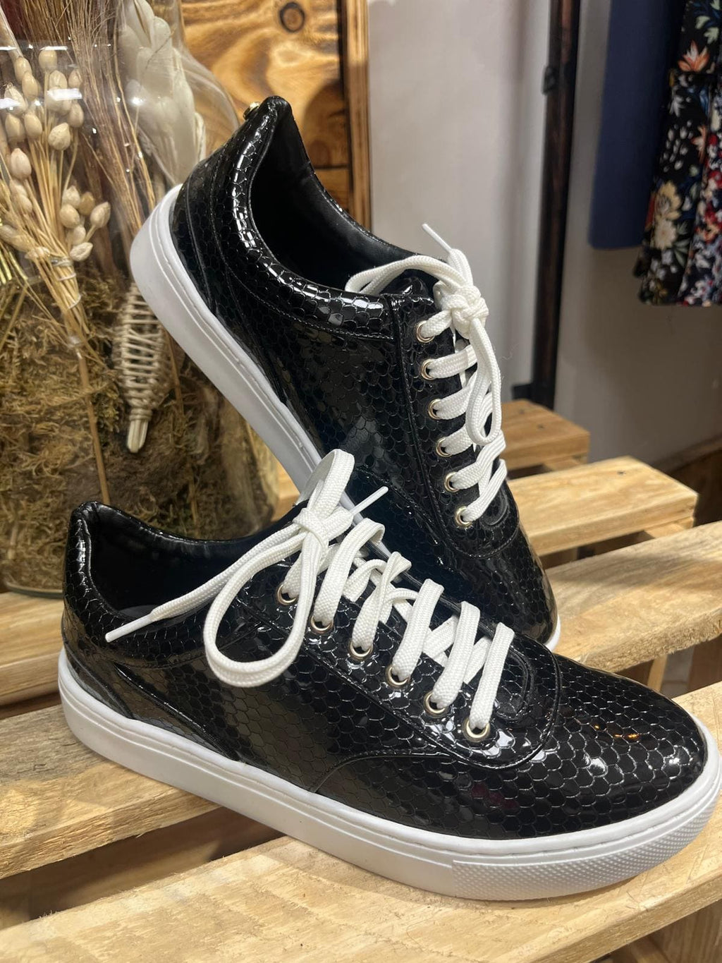 Baskets Basses Vernies – CosmoParis : Pointure 36