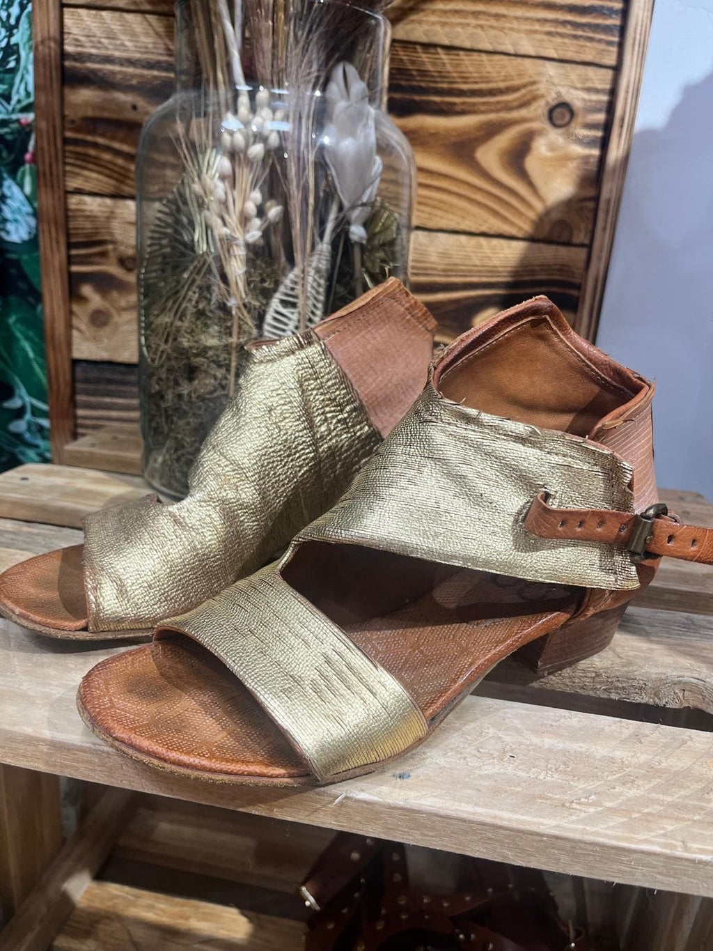 Sandales Montantes en Cuir – AS.98 : Pointure 38
