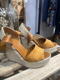 Espadrilles Compensées en Daim – Castañer : Pointure 38