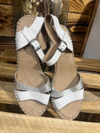Sandales Compensées en Cuir – Chacal : Pointure 37