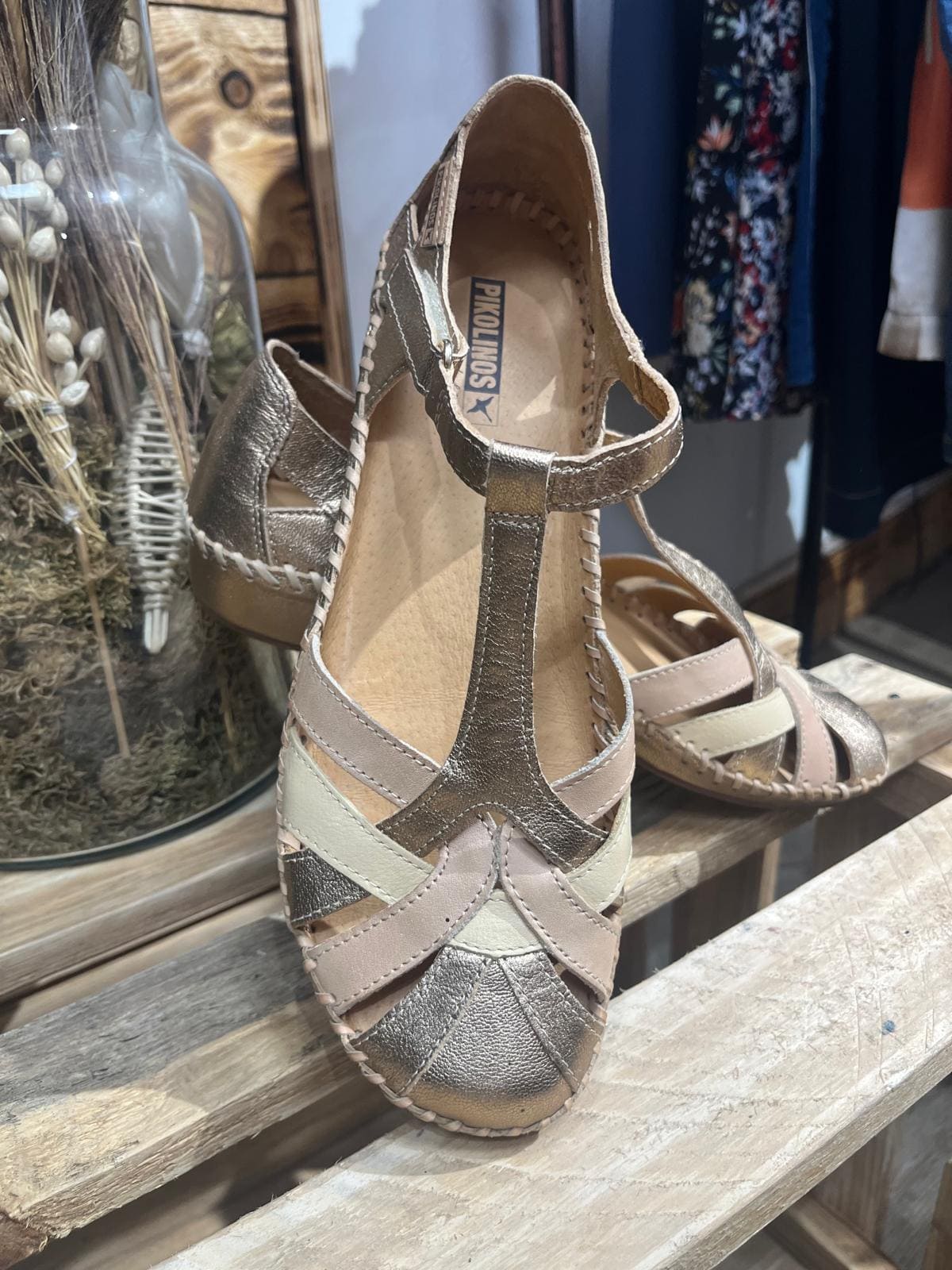 Sandales Plates en Cuir – Pikolinos : Pointure 41