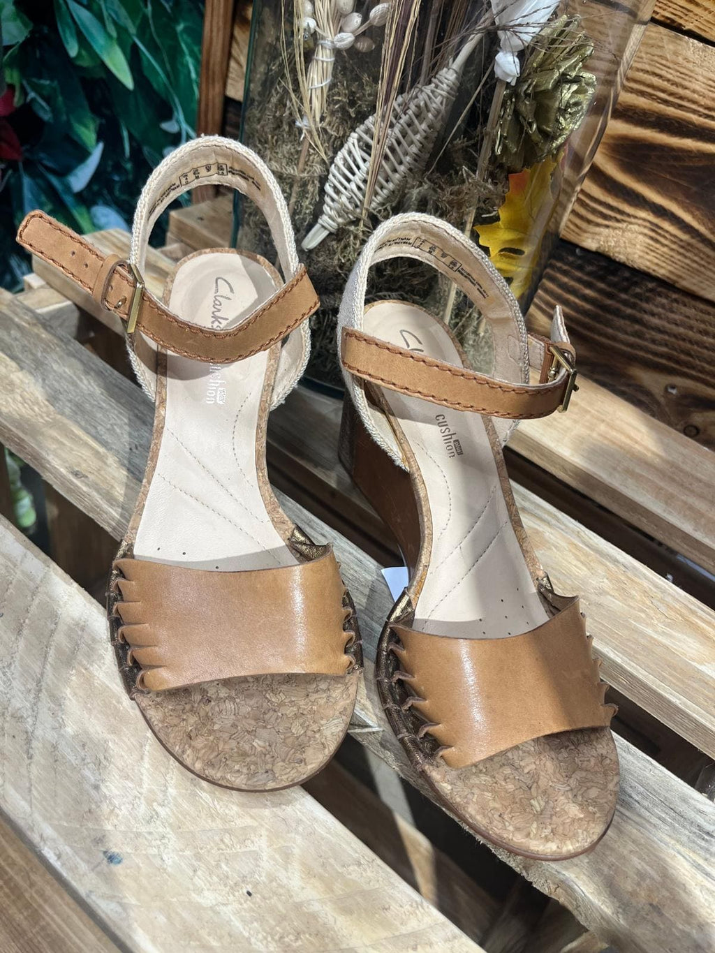 Sandales Compensées en Cuir – Clarks : Pointure 37
