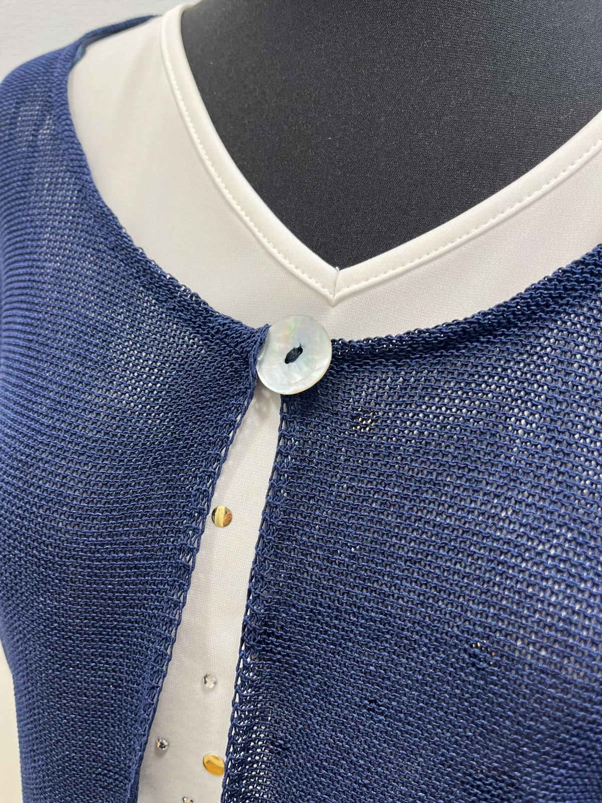 Gilet fluide en maille ajourée bleu marine à bouton nacre - TOSCANE : Taille 2 (P0726-398)