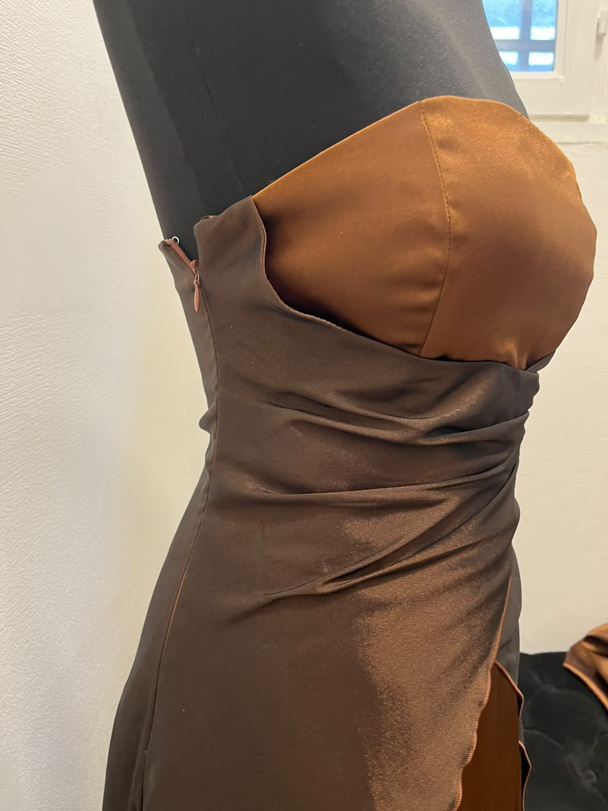 Robe de soirée bustier satinée à laçage dos - YVES CALIN : Taille 36 (P0526-132)