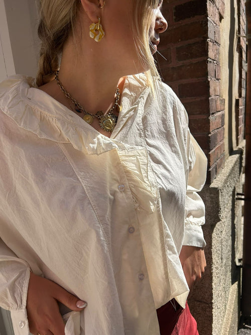 chemise à volants